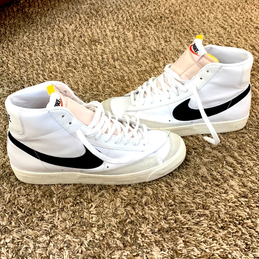 Nike Men’s Blazer Mid ‘77 Vintage Shoes